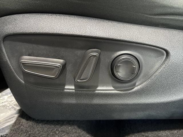 Certified Used 2025 ICE CAP Toyota  image 12