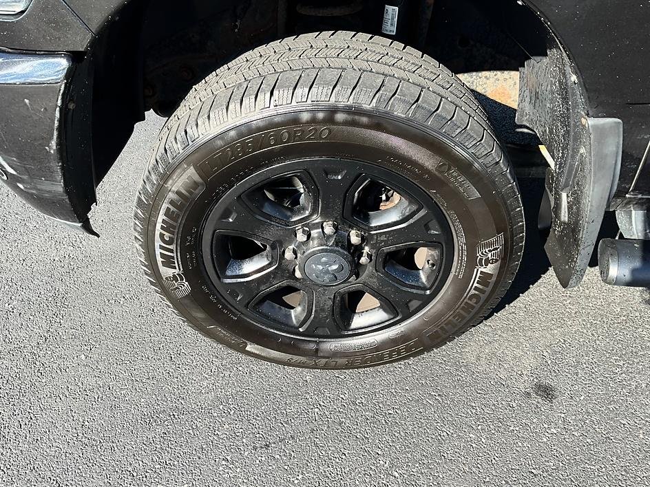 Used 2017 Black Ram SLT image 12