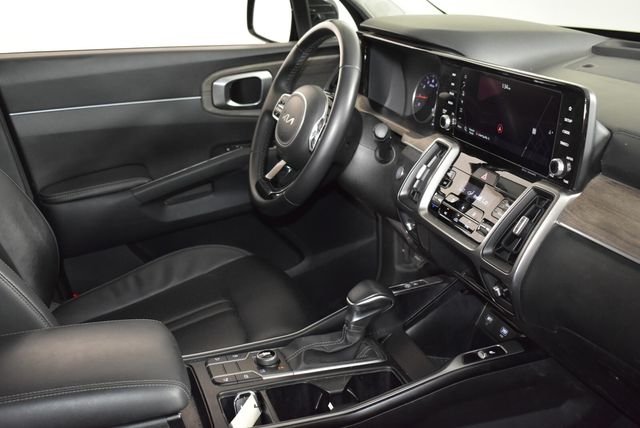 2023 Kia Sorento X-Line S - Photo 12