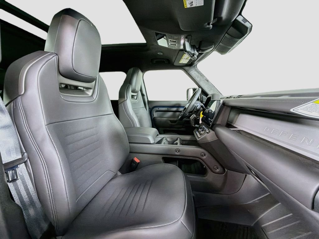 New 2026 Sargasso Blue Land Rover  OCTA image 30