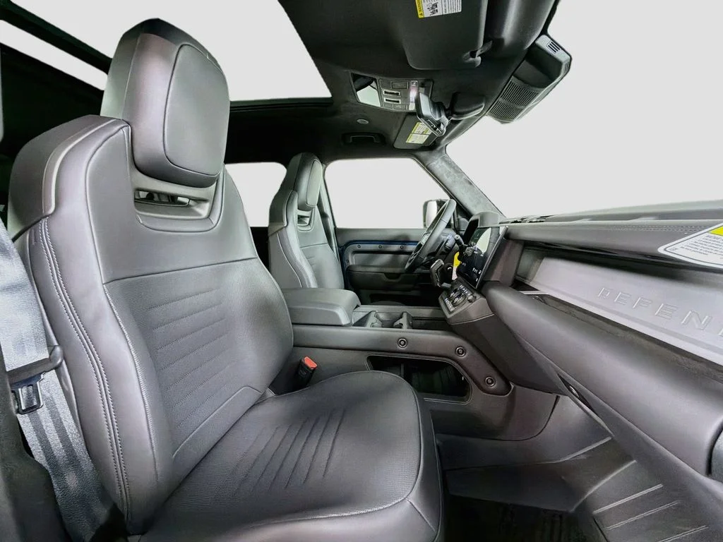 New 2026 Sargasso Blue Land Rover  OCTA image 30