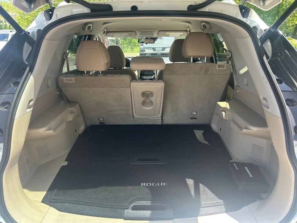 Used 2019 Pearl White Nissan SV image 19