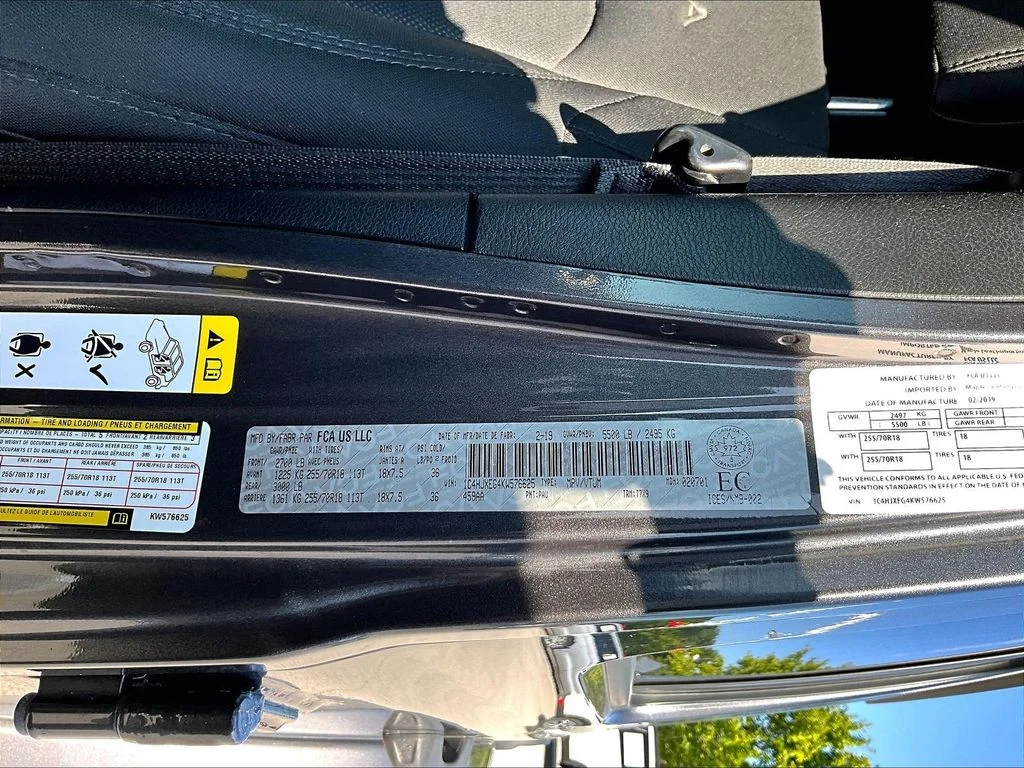 Used 2019 Gray Jeep Unlimited Sahara image 36