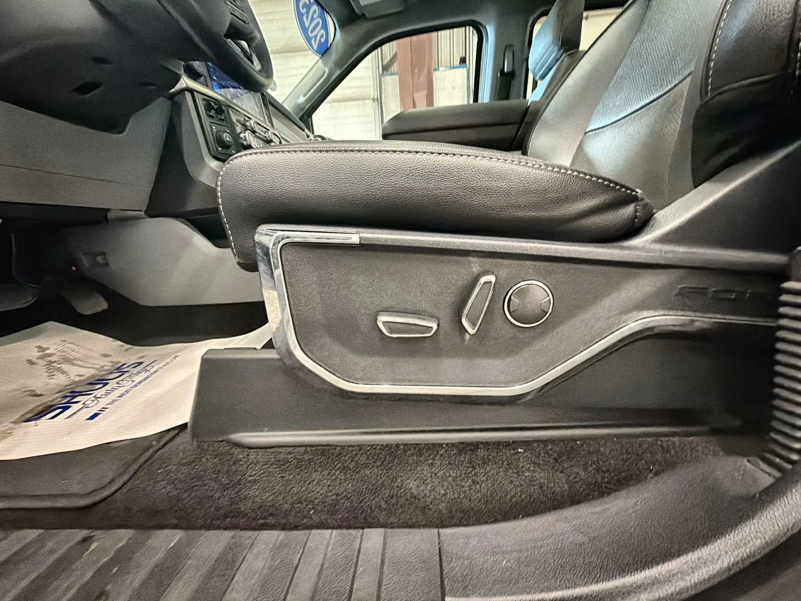 Used 2023 Oxford White Ford LARIAT image 14