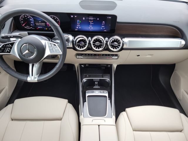 Used 2026 White Mercedes-Benz GLB 250 image 14