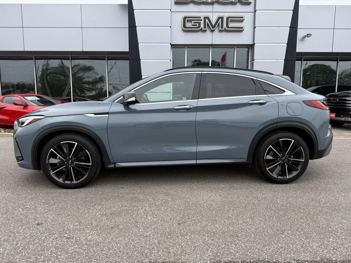 Used 2022 Grey INFINITI Sensory image 2