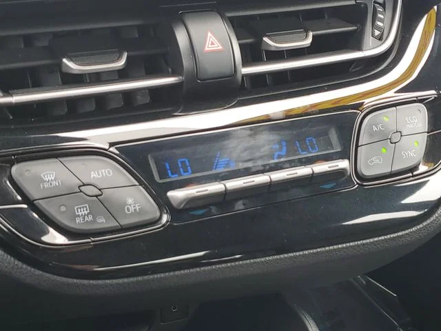 Used 2018 Blue Toyota XLE image 36
