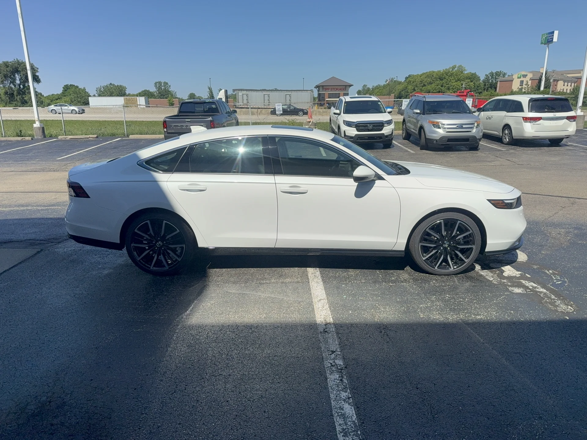 New 2026 Platinum White Pearl Honda Touring image 4