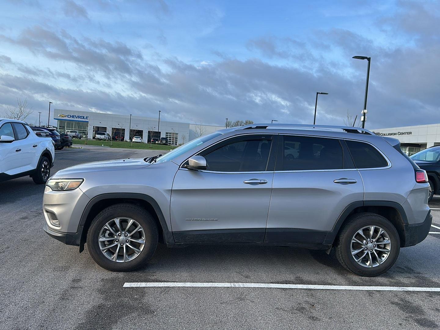 Used 2021 Jeep Cherokee Latitude Lux with VIN 1C4PJMMX1MD100374 for sale in Kansas City