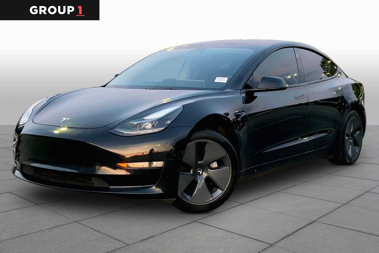 2021 Tesla Model 3 Standard Range Plus's photo