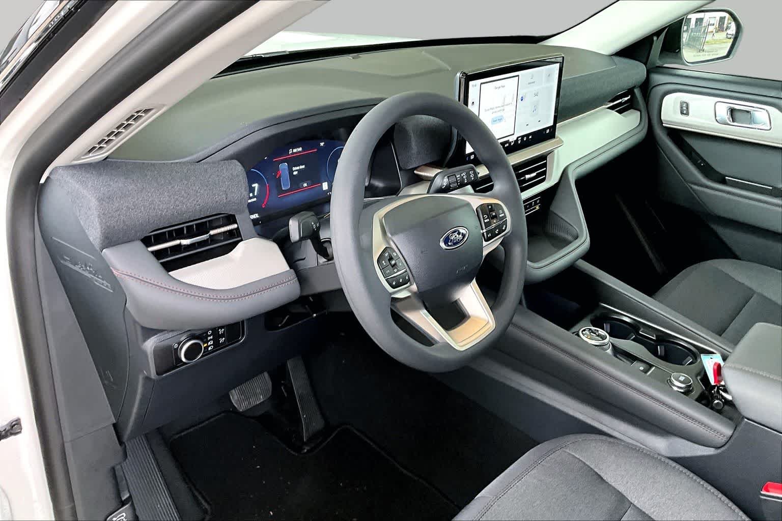 New 2026 Star White Metallic Tri-Coat Ford Active 100A image 6