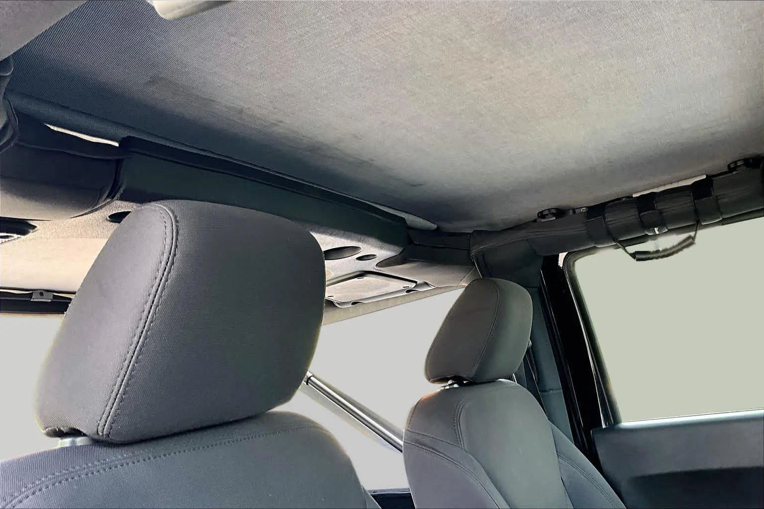 Used 2016 Black Clearcoat Jeep Sport image 14