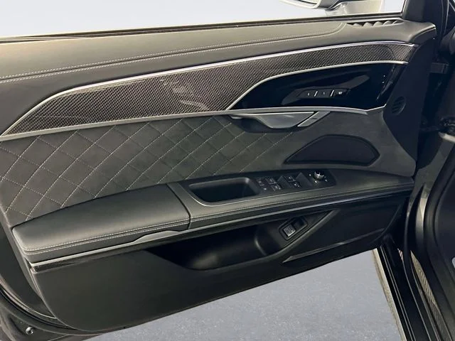 2023 Audi S8 Base - Photo 15