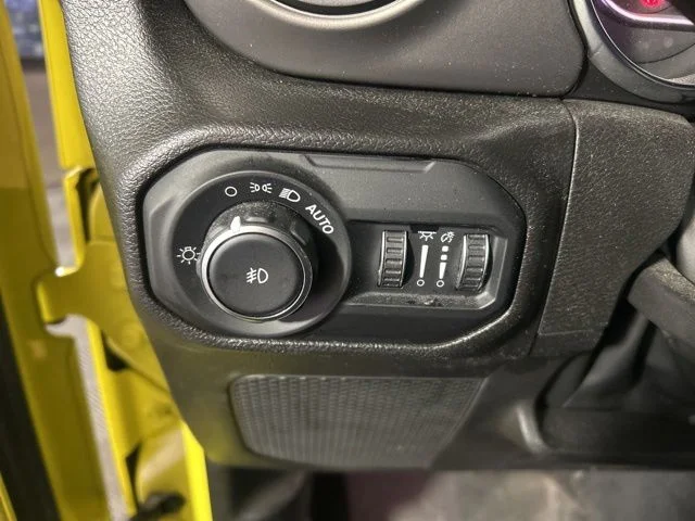 Used 2022 High Velocity Clearcoat Jeep Willys image 11