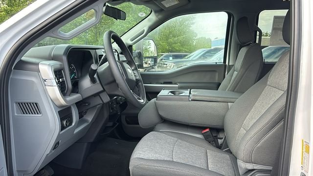 New 2026 Oxford White Ford XL image 25