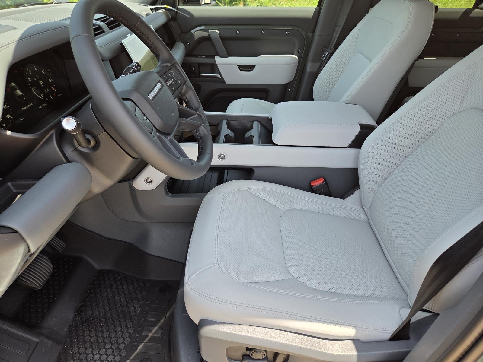 New 2026 Keswick Green Land Rover Trophy Edition Keswick image 33
