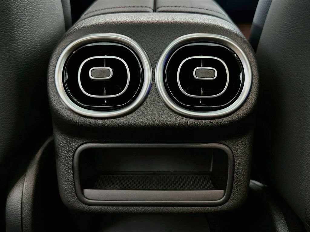 New 2027 Black Mercedes-Benz GLC 300 image 25