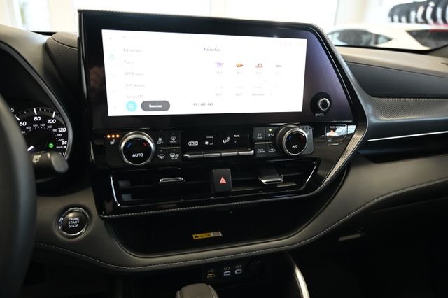 2023 Toyota Highlander XSE - Photo 16