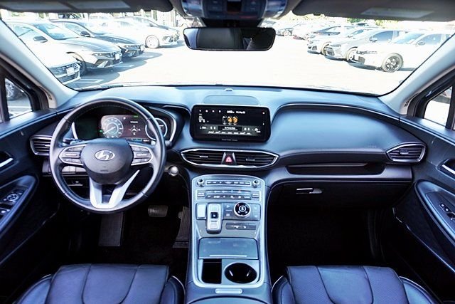 Used 2022 Black Hyundai SEL Premium image 20
