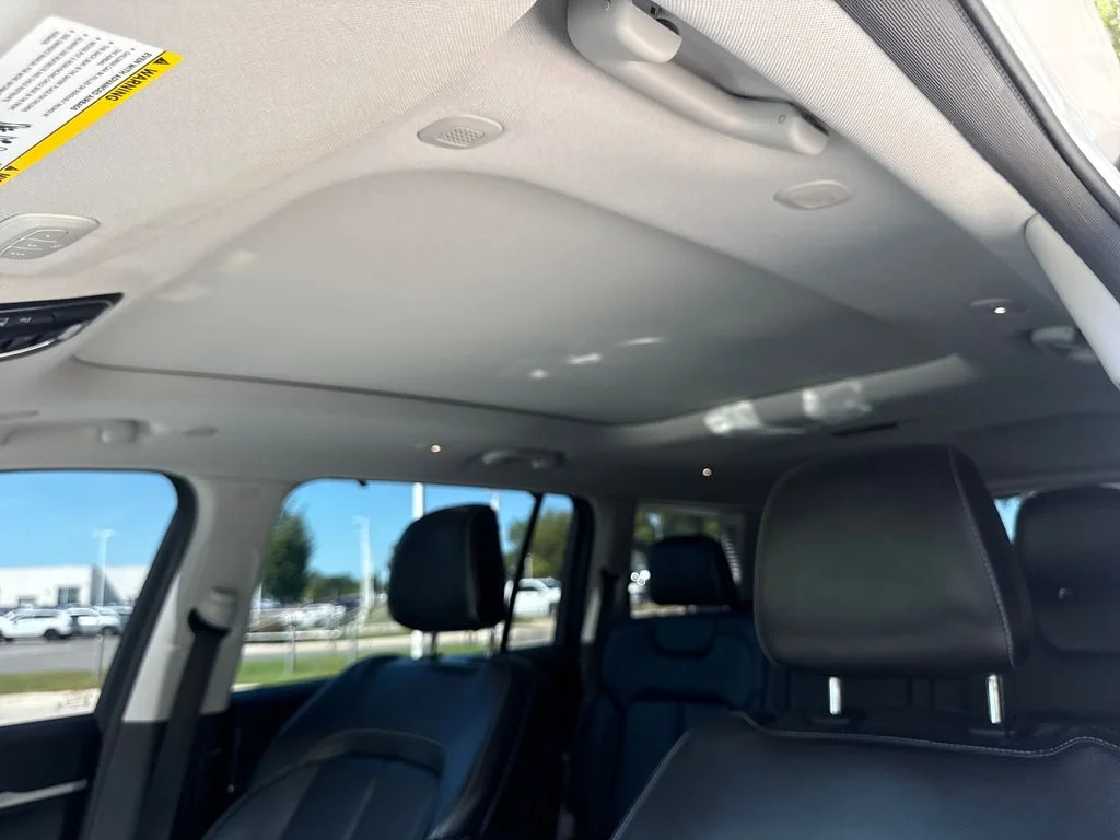 Used 2021 Bright White Clearcoat Jeep Limited image 30