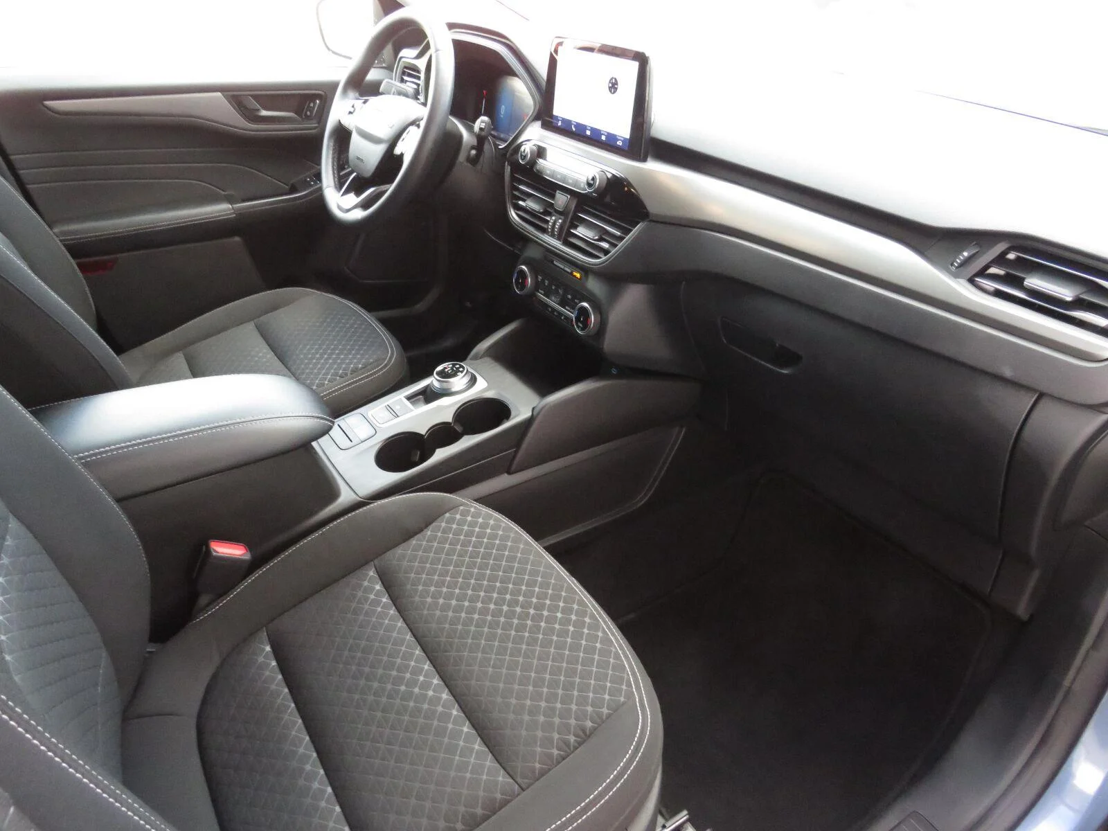 Used 2023 Vapor Blue Metall Ford Active image 25