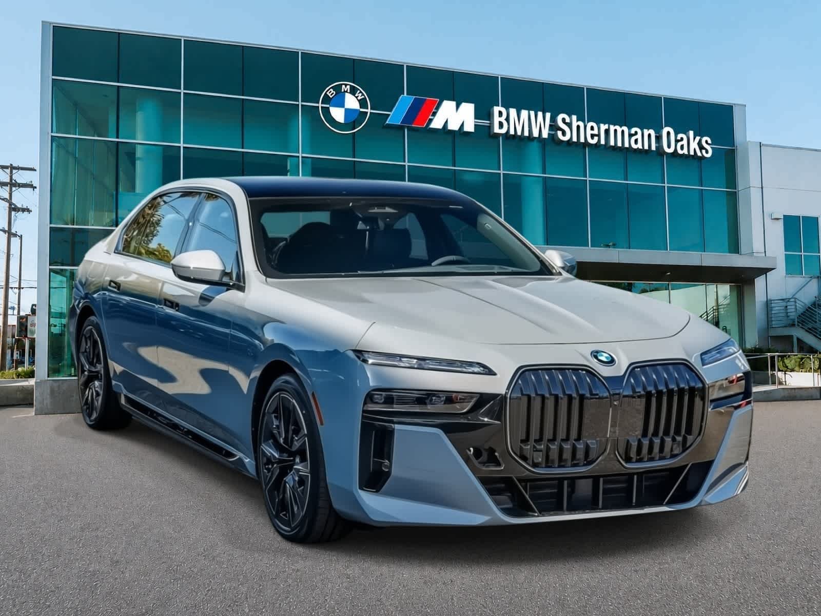 New 2026 Brooklyn Grey Metallic BMW xDrive60 image 3