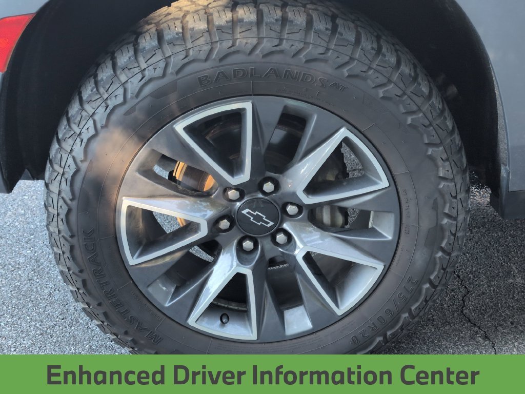 Used 2022 Gray Chevrolet Z71 image 18