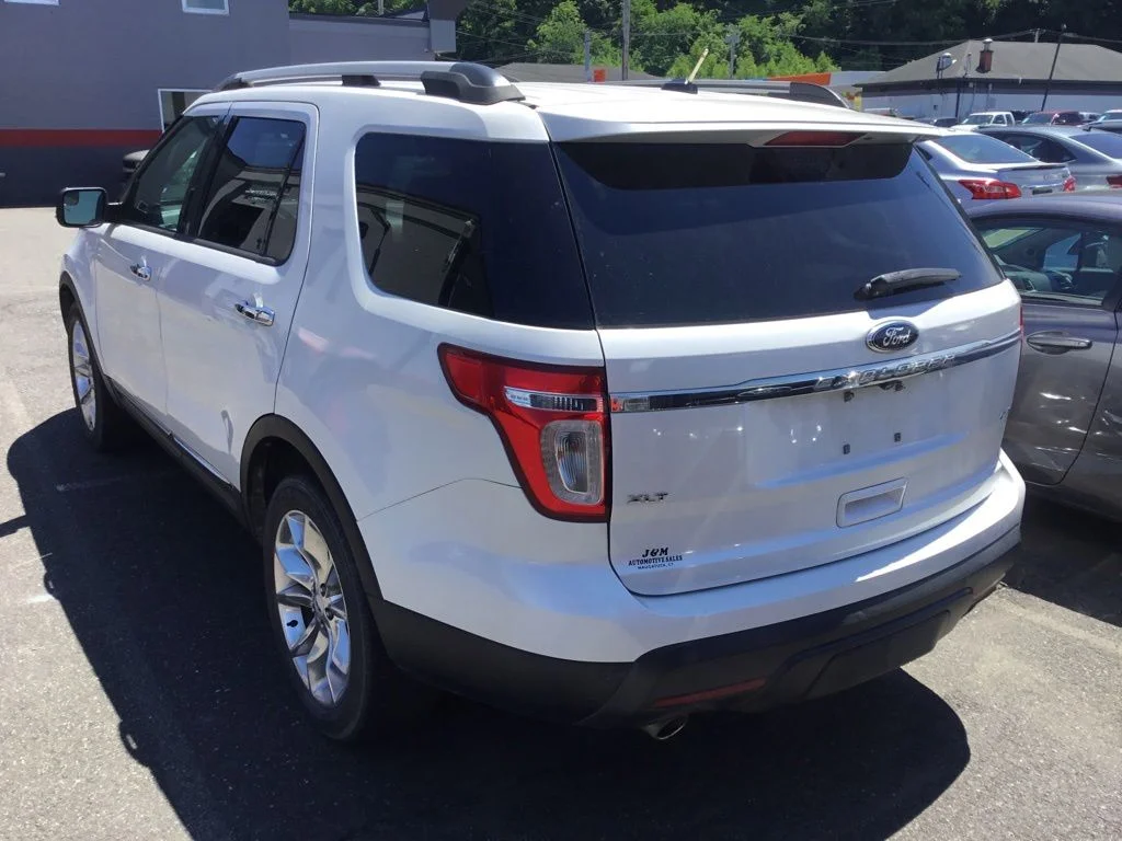 Used 2013 White Ford XLT image 3