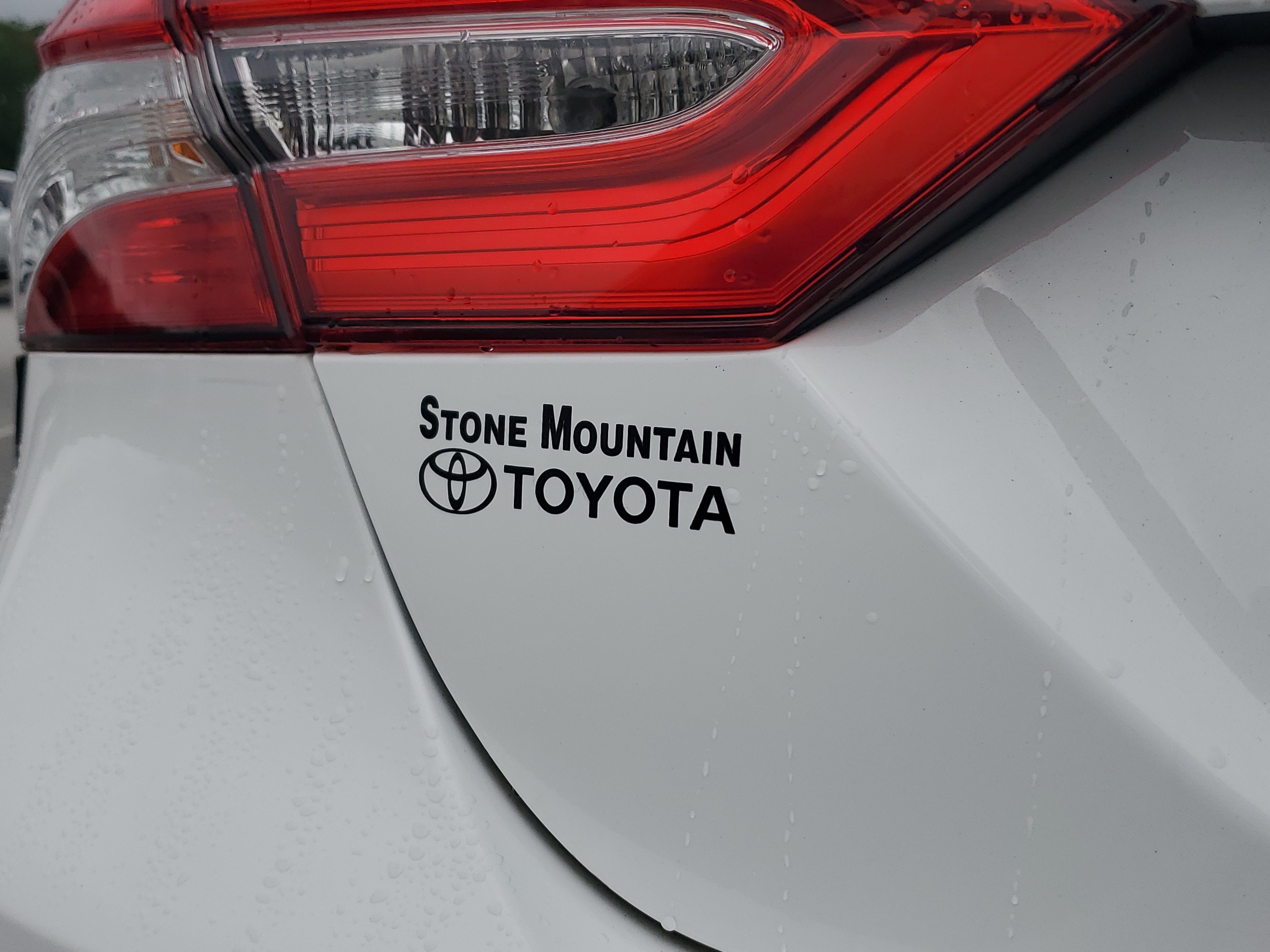 Used 2020 White Toyota SE image 7