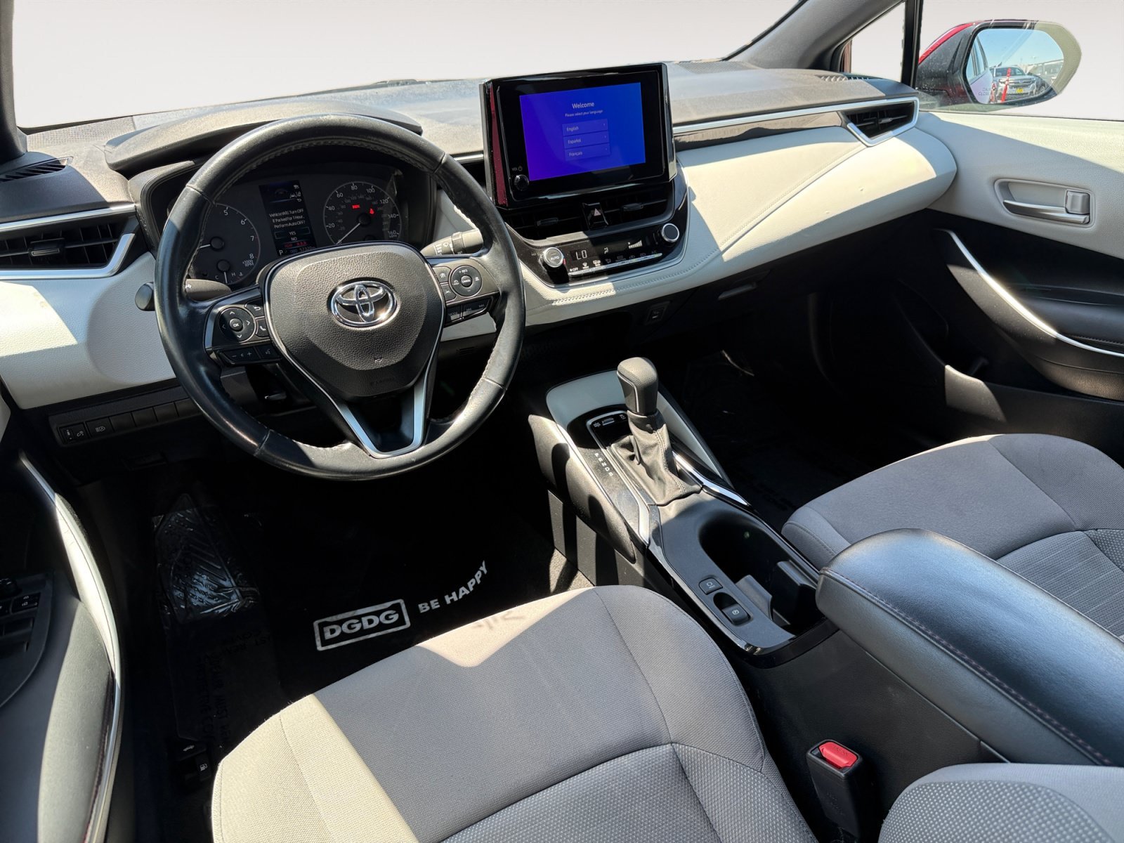 Used 2023 Pearl Toyota SE image 15