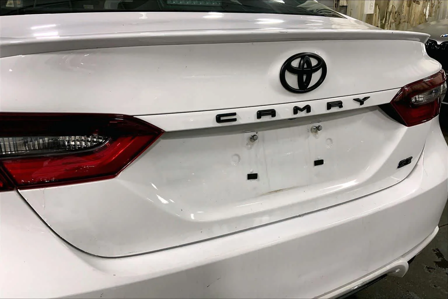 Used 2024 Ice Cap Toyota SE image 31