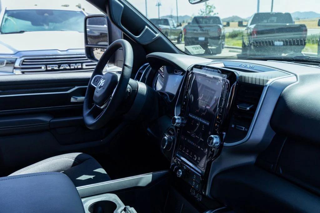 New 2026 Granite Crystal Metallic Clear-Coat Exterior Paint RAM Big Horn Night Edition image 18
