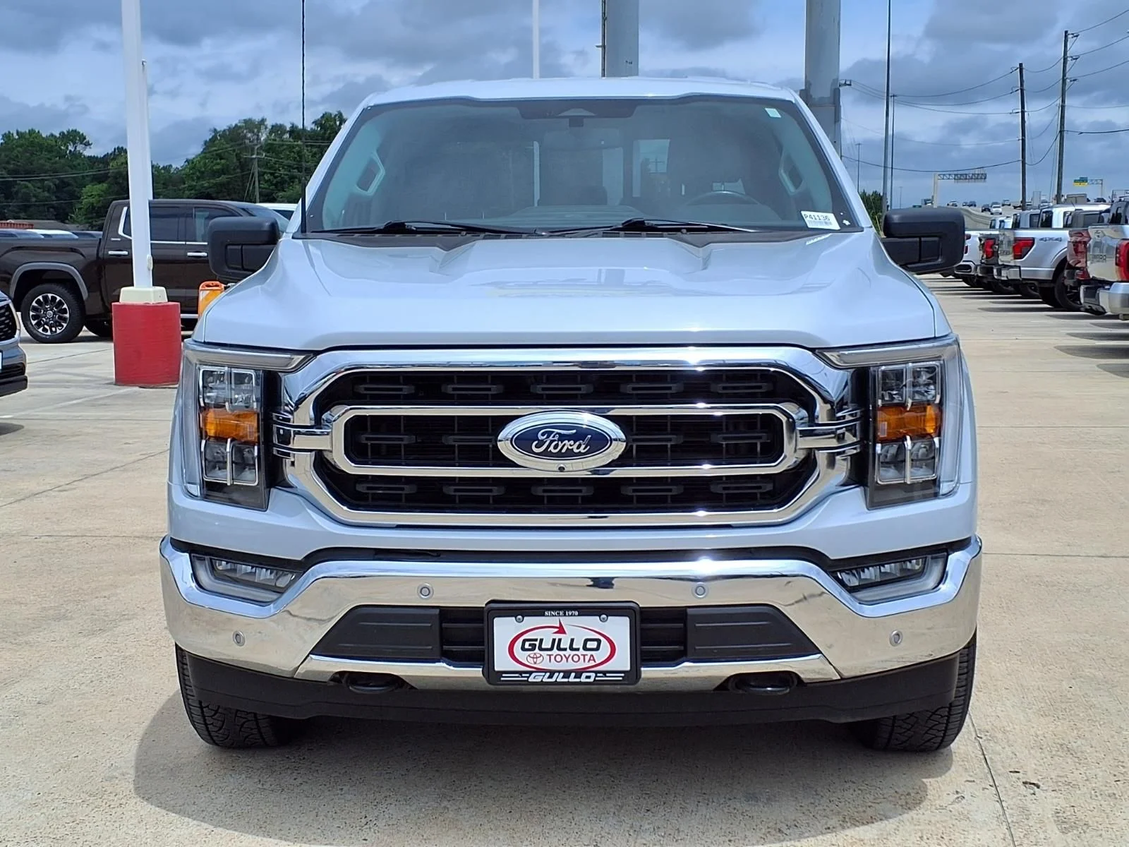 Used 2022 White Ford XLT image 4