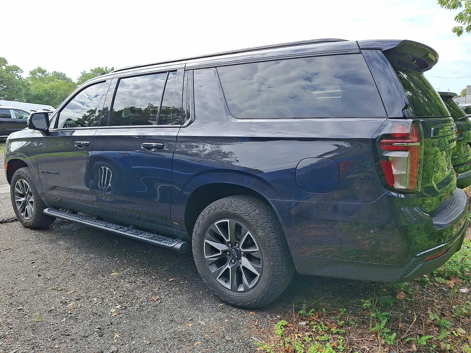 Used 2024 Dark Ash Metallic Chevrolet Z71 image 4