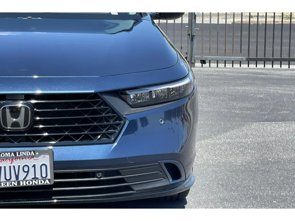 Used 2025 Canyon River Blue Metallic Honda EX-L image 49