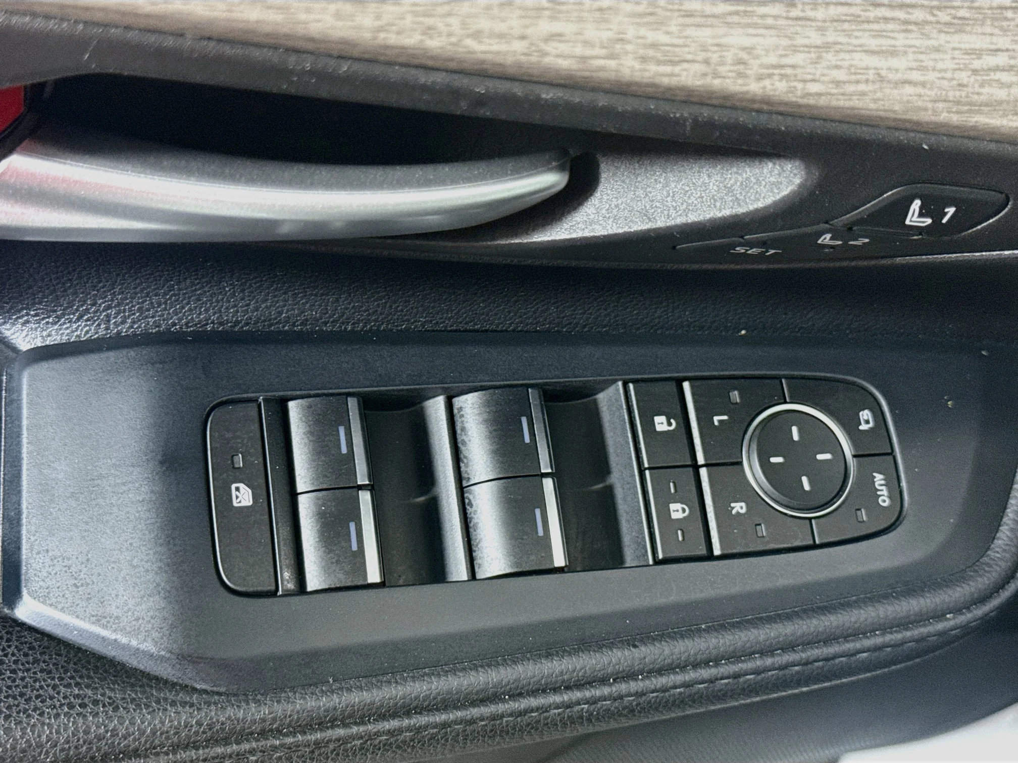Certified Used 2024 Wind Chill Pearl Toyota Limited image 19