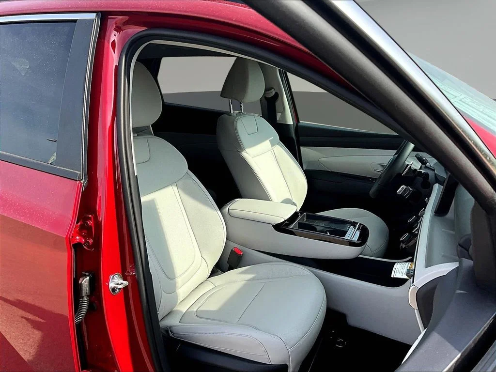 New 2025 Red Hyundai SEL Convenience image 13
