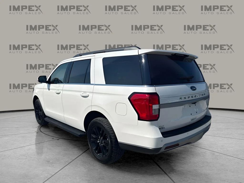 Used 2024 White Ford XLT image 2