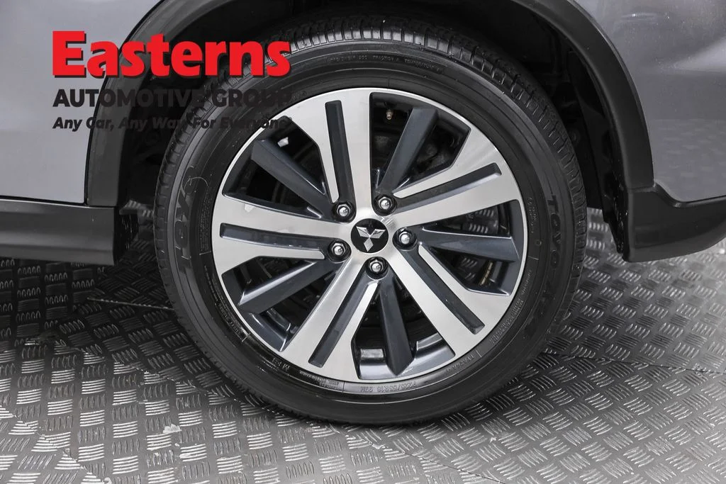 Used 2022 Silver Mitsubishi 2.0 SE image 8