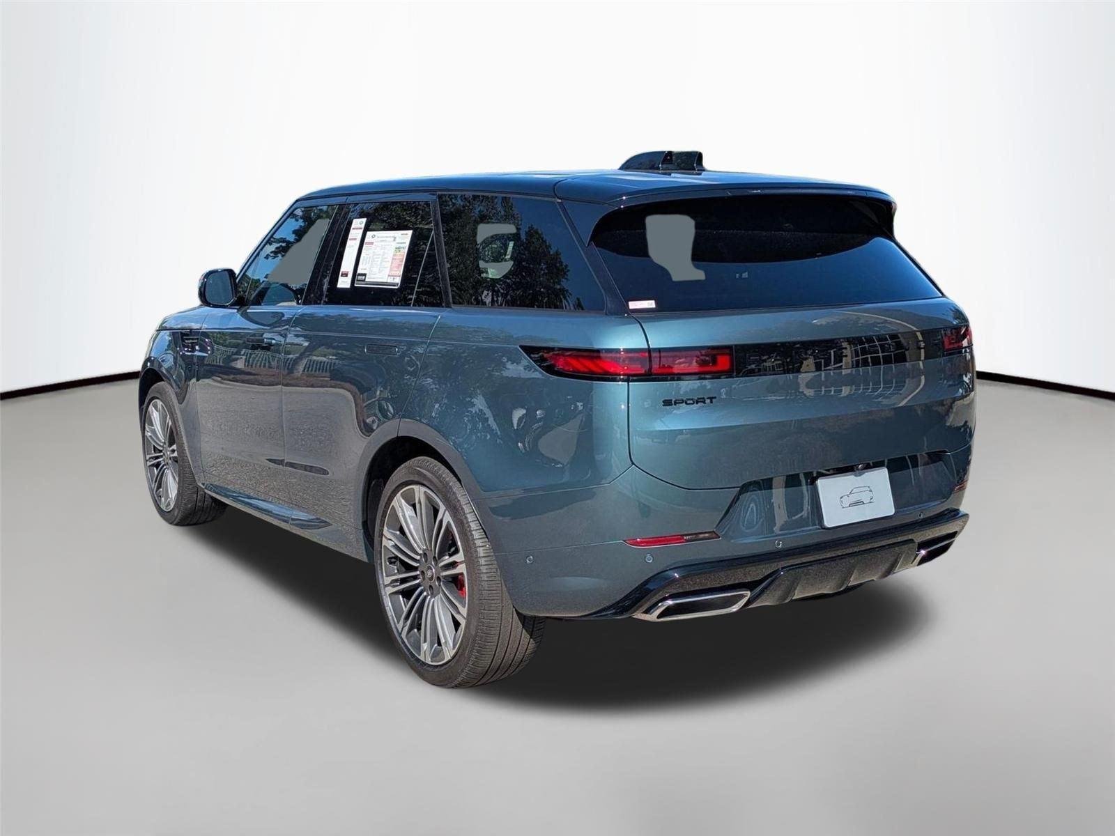 Used 2025 Giola Green Metallic Land Rover Dynamic SE image 7