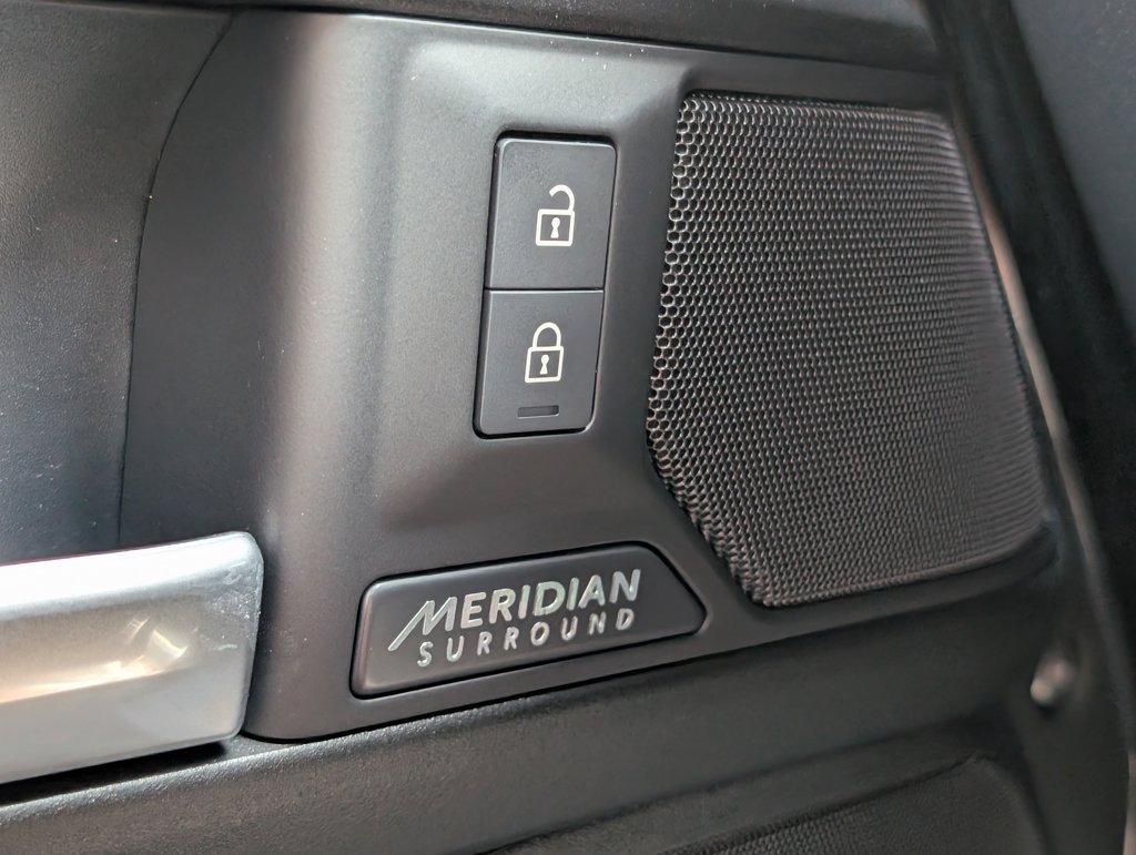 New 2026 Santorini Black LAND ROVER V8 image 32