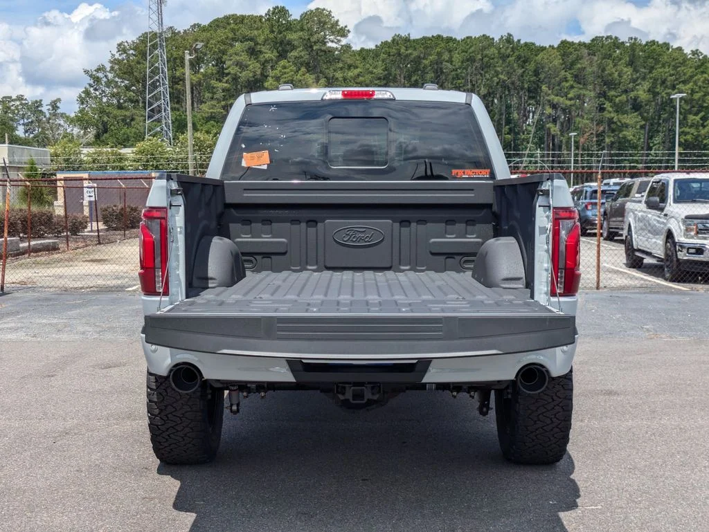 New 2026 Avalanche Ford Lariat image 13