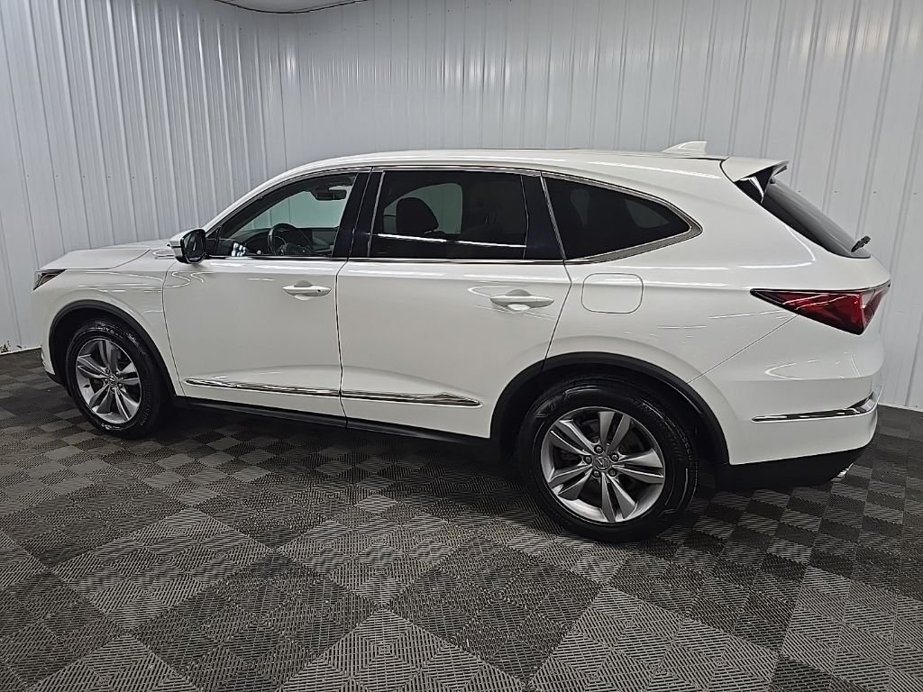 Used 2023 Platinum White Pearl Acura 3.5L image 4