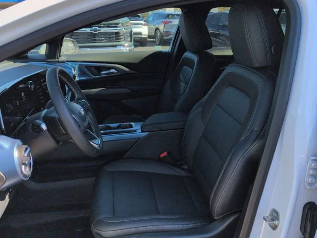 New 2026 Summit White Chevrolet LT image 20