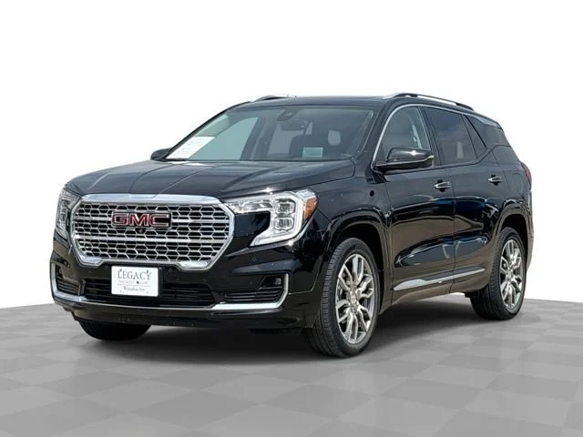 2023 GMC Terrain Denali AWD's photo