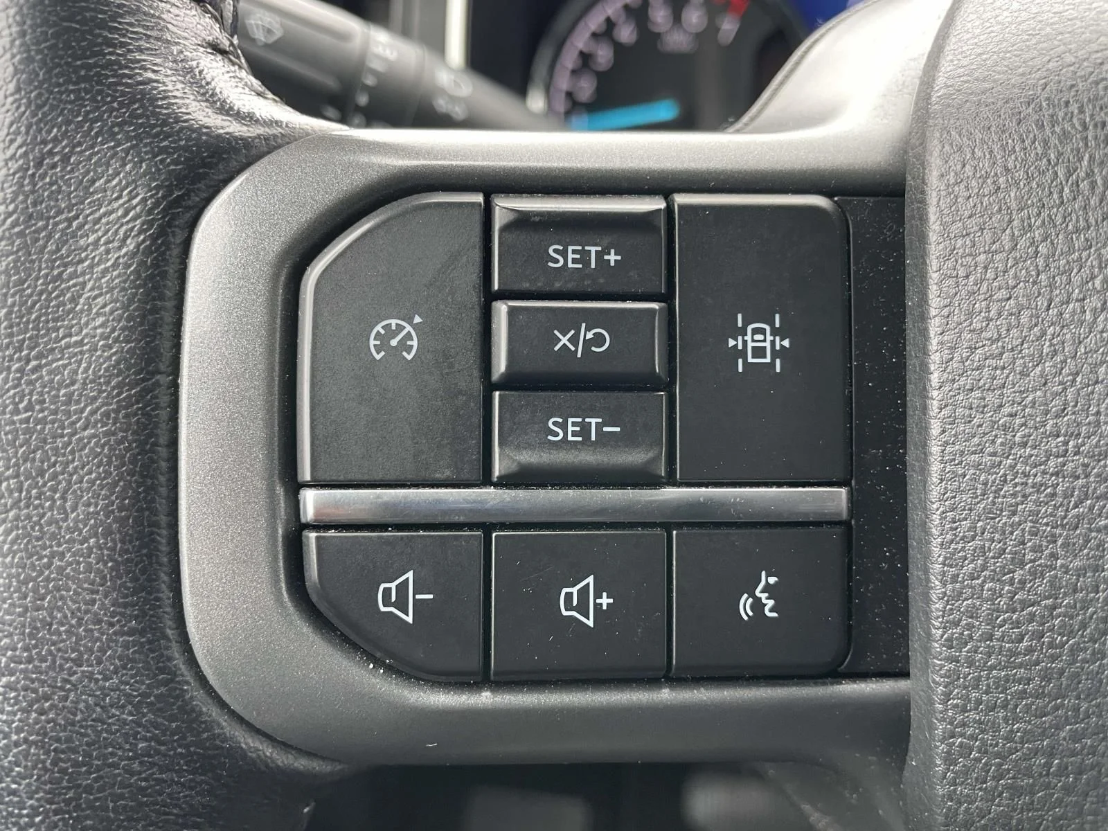 Used 2022 Black Ford XLT image 20