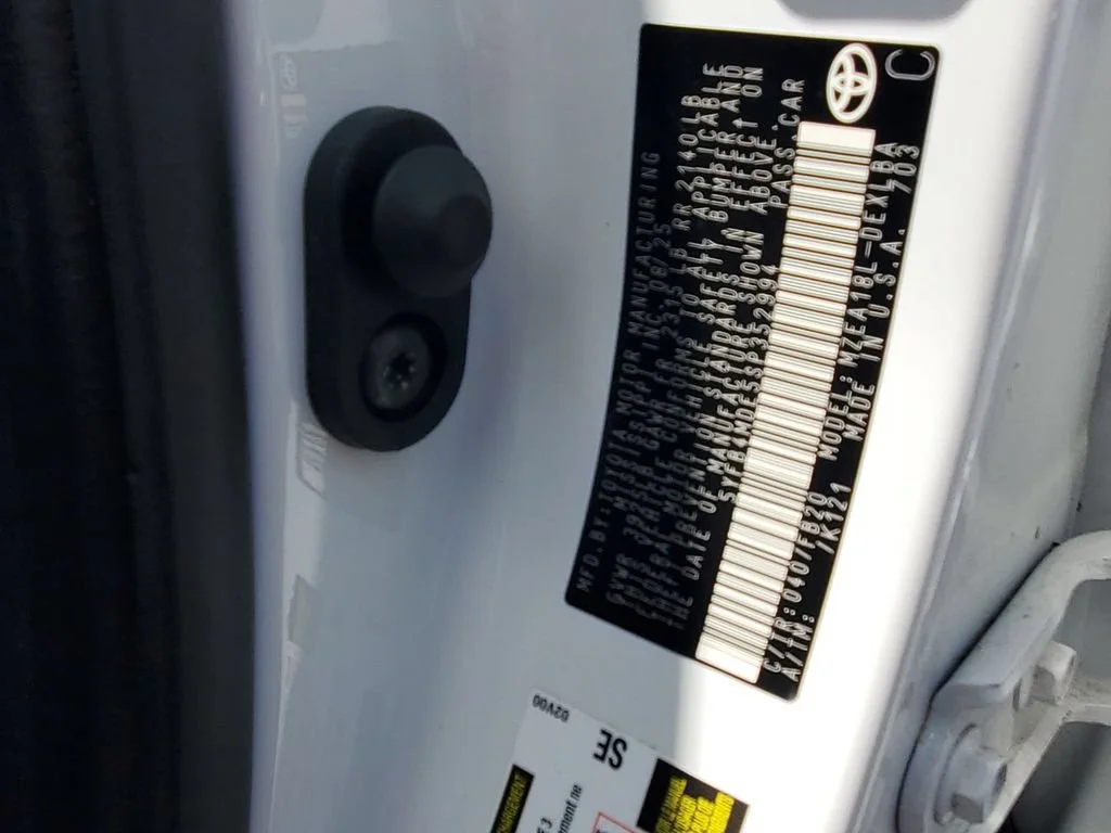 Used 2025 White Toyota LE image 33