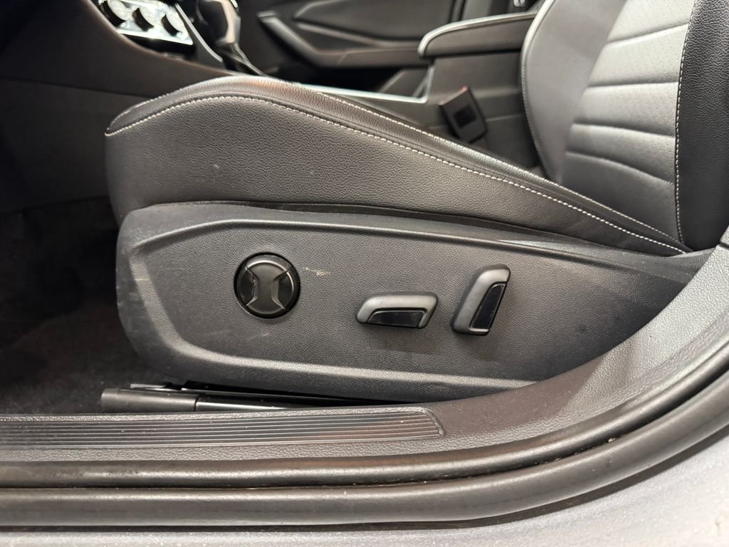 Used 2024 Silver Volkswagen 1.5T SE image 26