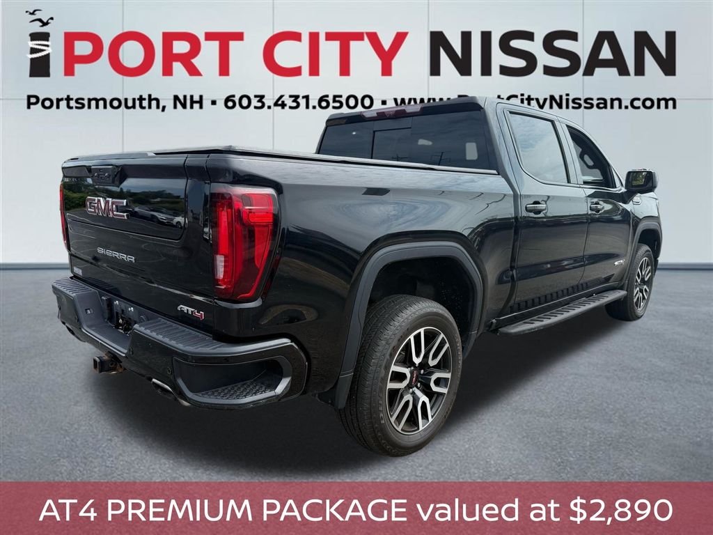 Used 2022 Onyx Black GMC AT4 w/6.2l v8, premium & tech pkgs image 3
