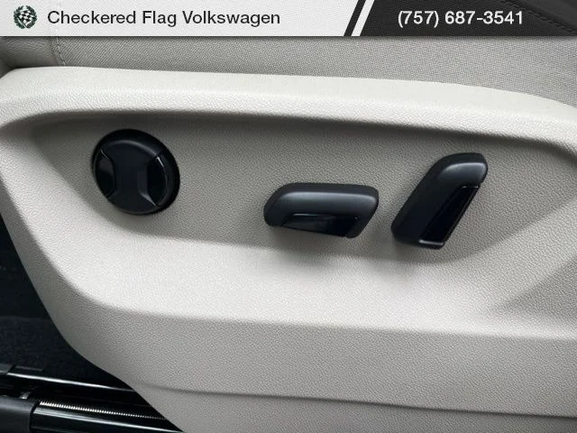 New 2026 Green Volkswagen 2.0T SE w/Technology image 23